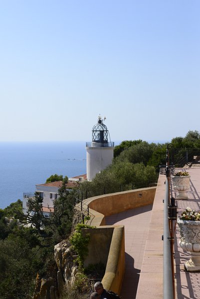 _DSC5009.JPG - Far de Sant SebastiàRestaurant and Hotel right behind the lighthouse. One of the most beautiful locations we ever been !  A bit tricky to reach by car or at least by a huge Ford F150