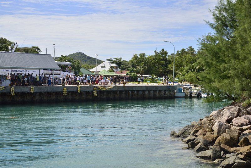 _DSC3234.JPG - La Digue harbour