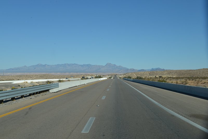 DSC_0340.JPG - hwy 15 towards mesquite