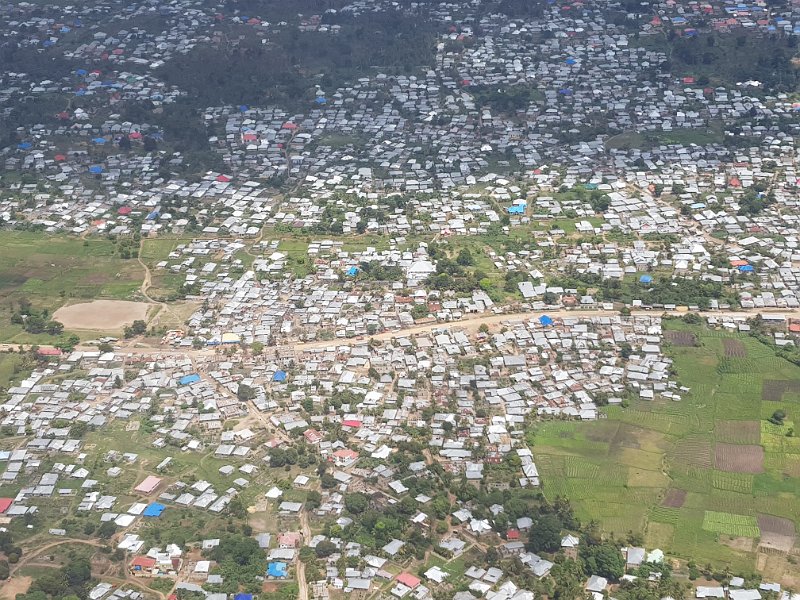 20181109_112212.jpg - approaching stone town