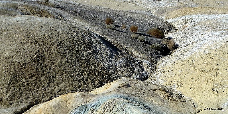 Horizonte 122.jpg - again walking for hours in our beloved Death Valleythis pastel colors of the desert landscape catched my eyes!   click here for Google Maps View   Position: N36°27'38" W116°51'17", elev. about sealevel Camera: Lumix TZ20, date:11/12/2012, 15:44 local