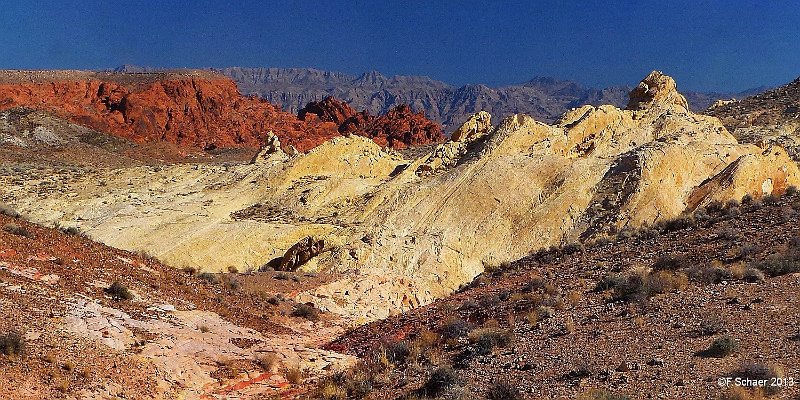 Horizonte 162.jpg - NO, it's not Painted Desert! I made this picture during a longwalk with our entire family within the Valley of Fire, Nevada. After a fewdays together in Las Vegas (Ursula's 70st birthday) we went camping for aweek in this beautiful desertlike Statepark, an unforgettable adventurefor everybody...   click here for Google Maps View   Position: N36°27'09" W114°30'07", elev. 624m/2060ft Camera: Panasonic TZ20, date: 01/11/2013, mid afternoon