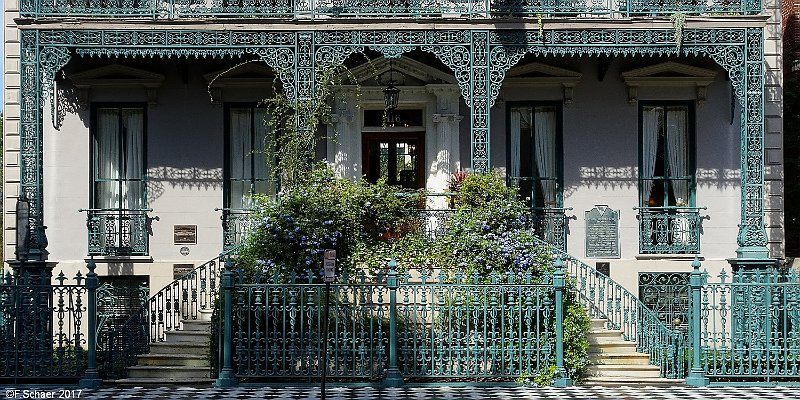 Horizonte 277.jpg - the main front of the famous John-Rutledge-House inthe old downtown of Charleston. This 1989 renovated building, namedafter an early Governor of South Carolina, is now a luxurious Hotelwith traditional Baldachin-beds and Marble-Fireplaces in every room.Remarkable are the filigree wrought-iron handrails and balustrades.   click here for Google Maps View   Position: N 32°46'35"/W 79°56'01", 116 Broad Street, Charleston SC. Camera: Sony HX90 w. Zeiss-lens, date: 21/10/2017, 14:12