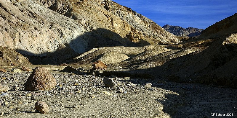 Horizonte 432.jpg - made on a 5-hr walk along the fantastic Golden Canyon within Death Valley Nationalpark in eastern California on one of our many visitsPosition: N 36°25'20" W 116°50'36", at Sealevel, date: 21.11.2008 Nikon D50