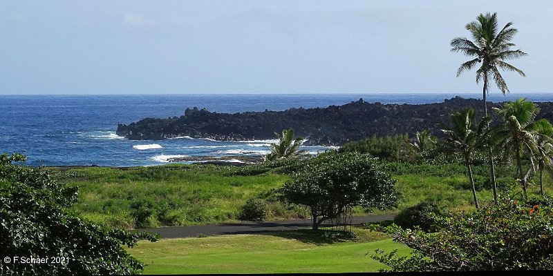 Horizonte 473.jpg - ust arrived for long holidays in our rented Condo on the wild and remote Southcoast on Big Island, Hawaii. View from our verandaPosition:  N 19°07'59.50"/W 155°30'38", 17m above Sealevel (Google Earth)Date: December 18, 2021, Camera: Sony SX 90