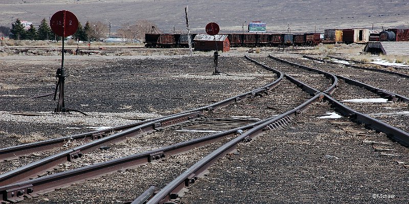 Horizonte 53.jpg - Ely, Nevada: long ago, Ely was a busy railway-station for the surrounding coppermines. All the old tracks, depots and shacks are still there but decays slowly and become a part of history. Everything is accessible; a paradise for railway-freaks...   click here for Google Maps View   Position: N39°15'36" W114°52'06" Elevation 1950m/6415ft Camera Nikon D50