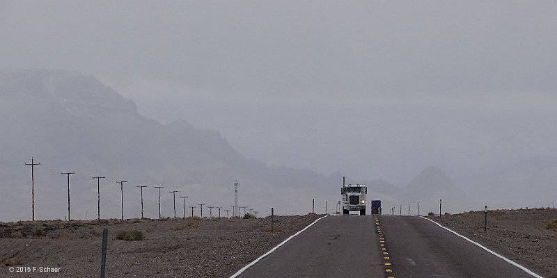 Horizonte 620..jpg - "on the Road Again" shows the endless Serenity on the Highways in the USA-Southwest, here on our way to the Death Valley- Nationalpark.Date: Nov 11/2015 Position: N 30°01'W 117°42' Camera: Sony HX 400
