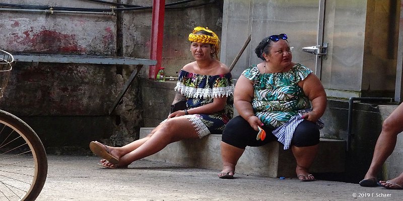 Horizonte 644.jpg -  a quick Snapshot, made at the Market of Fatu Hiva (Marquesas) in French Polynesia,   Date: 23.12.2019,  Position: N 10°30'48"/W 138°41'02" Camera : Sony HX 90.
