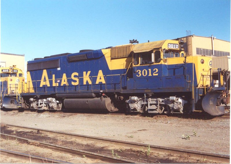ARR3012_1.jpg - gp40-2 #3012, still in service in 2013
