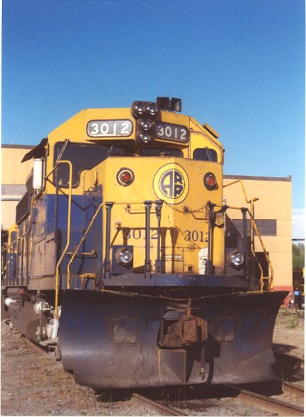 ARR3012_2.jpg - gp40-2 #3012, still in service in 2013