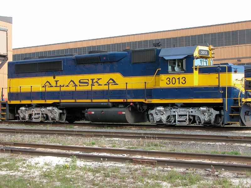 ARR3013_2.jpg - gp40-2 #3013, still in service in 2013