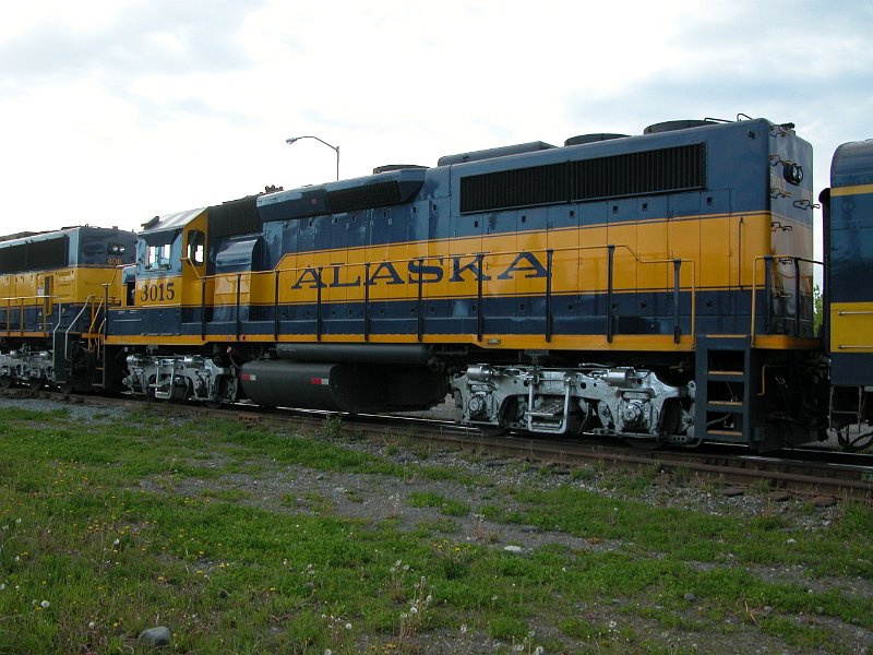 ARR3015_1.jpg - gp40-2 #3015, still in service in 2013