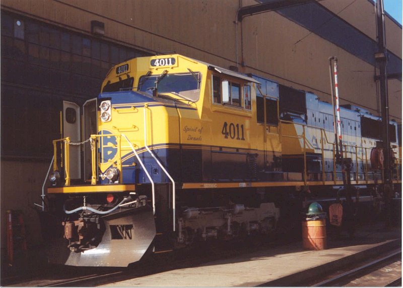 ARR4011_1.jpg - sd70mac #4011, still in service in 2013