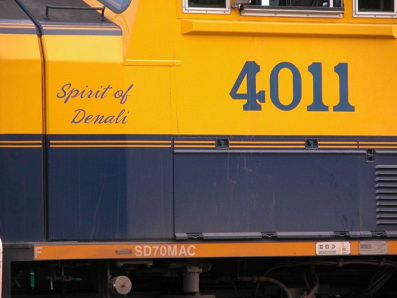 ARR4011_4.jpg - sd70mac #4011, still in service in 2013