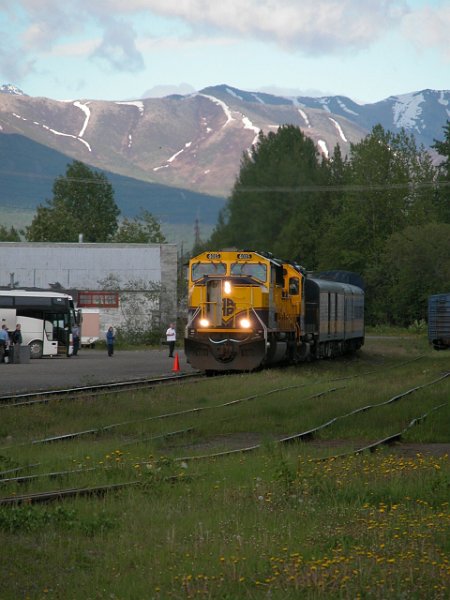 ARR4015_1.jpg - sd70mac #4015, still in service in 2013