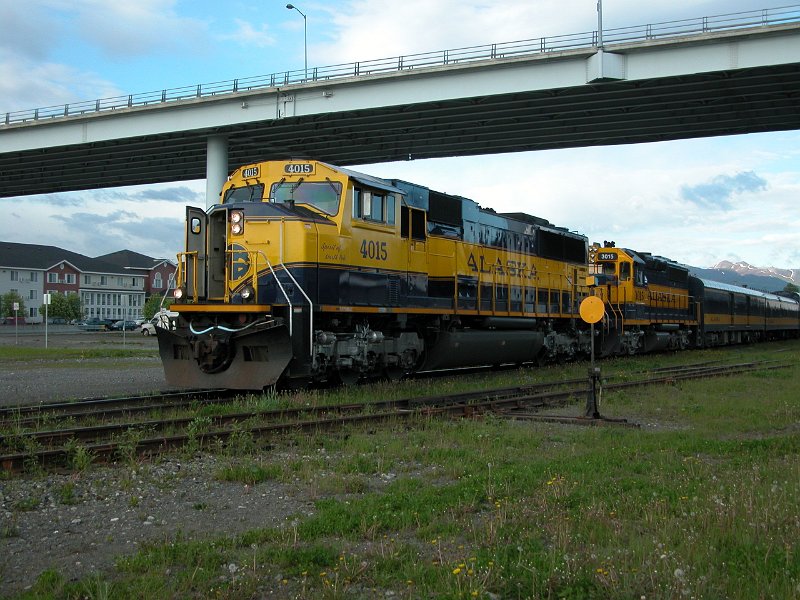 ARR4015_3.jpg - sd70mac #4015, still in service in 2013