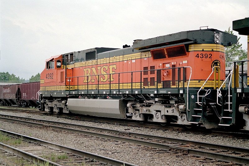 BNSF4392_1.jpg