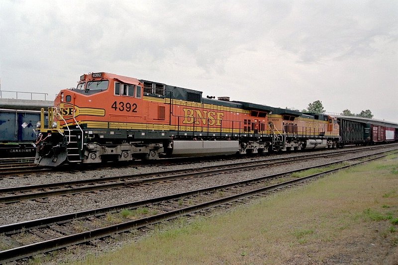 BNSF4392_3.jpg