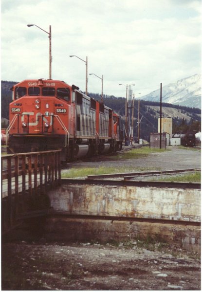 CN5549_1.jpg