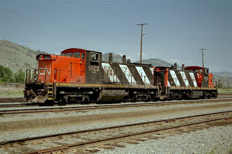 CN1403_3.jpg
