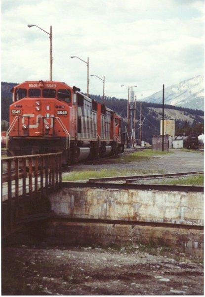 CN5549_1.jpg