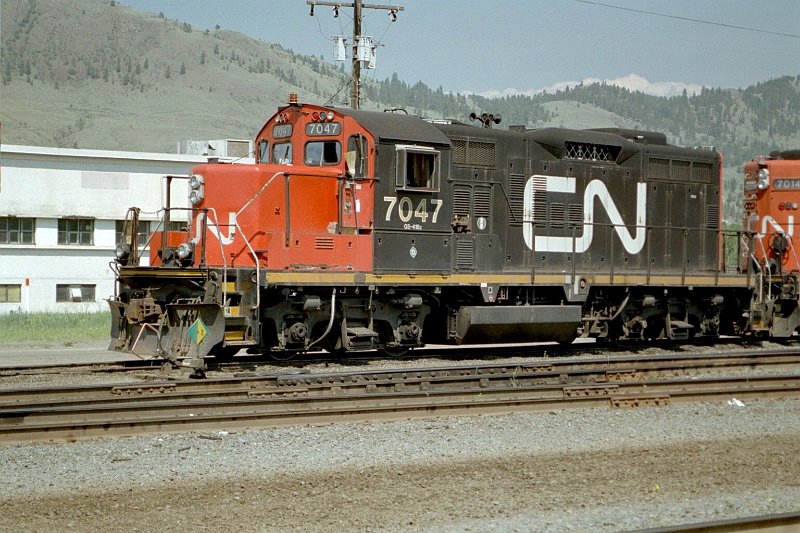 CN7047_3.jpg