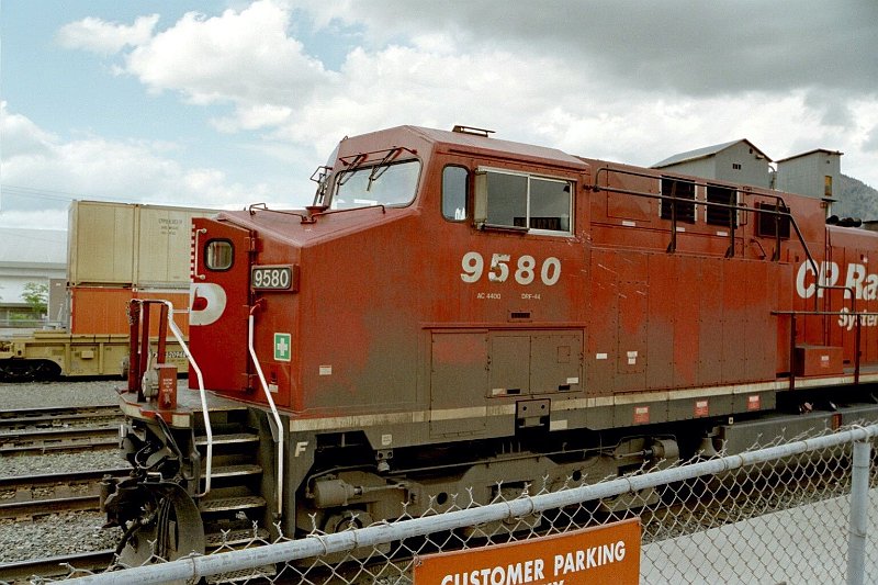 CP9580_1.jpg