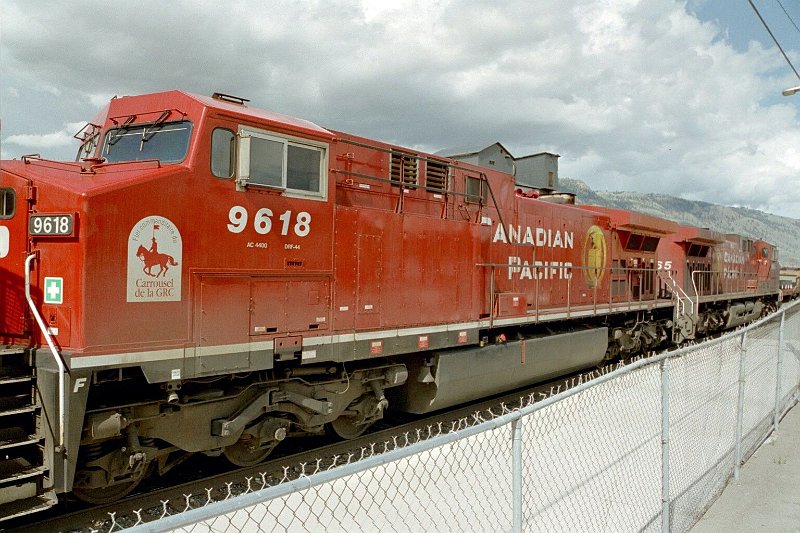 CP9618_1.jpg