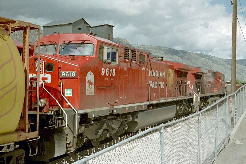 CP9618_2.jpg