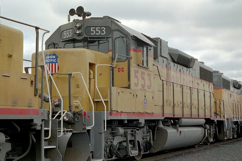 UP553_2.jpg