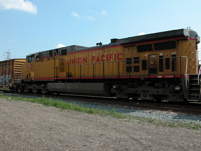 UP7131_1.jpg