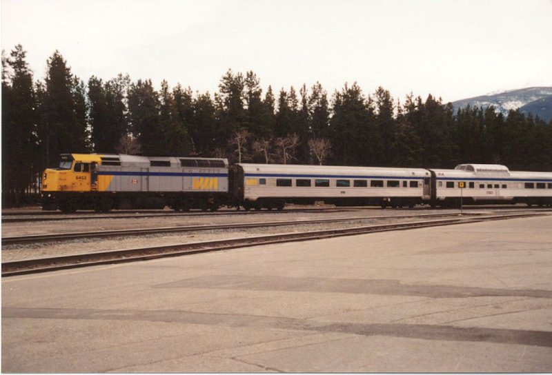 VIA6453_2.jpg