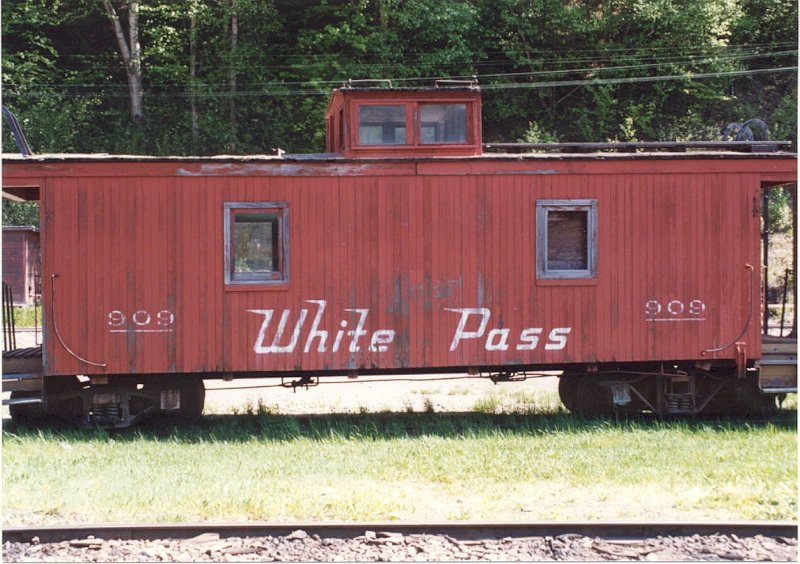 WPYRR909_1.jpg